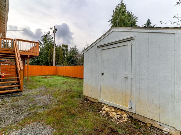 12725 Roosevelt Way NE, Seattle WA 98125