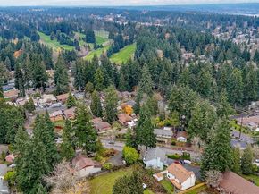 12725 Roosevelt Way NE, Seattle WA 98125