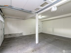 12725 Roosevelt Way NE, Seattle WA 98125