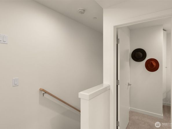 9225 B Densmore Avenue N, Seattle WA 98103