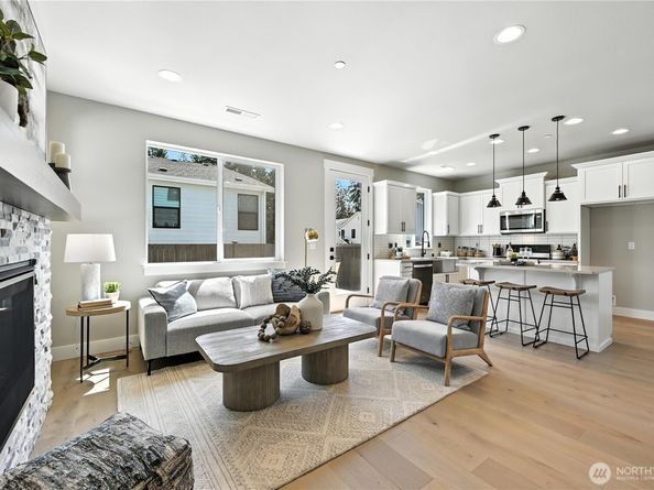 201 156th Place SW MG 13, Lynnwood WA 98087