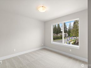 201 156th Place SW MG 13, Lynnwood WA 98087
