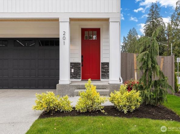 201 156th Place SW MG 13, Lynnwood WA 98087