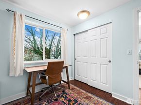 9200 Greenwood Avenue N 104, Seattle WA 98103