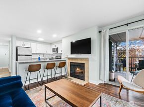 9200 Greenwood Avenue N 104, Seattle WA 98103