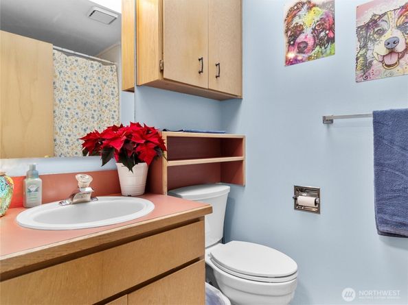 302 1st Avenue E, Pacific WA 98047