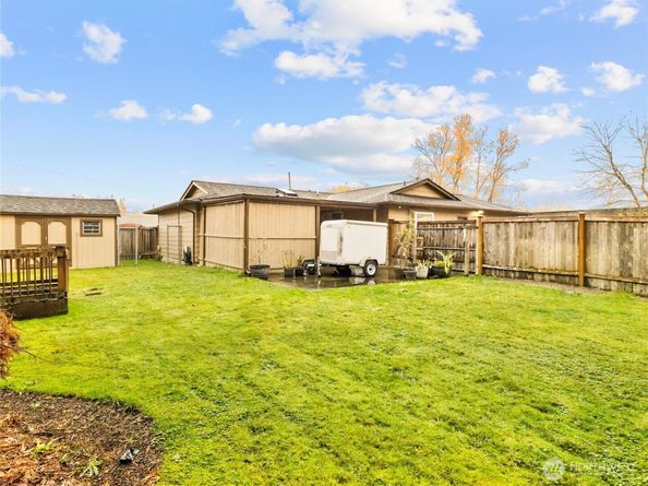 302 1st Avenue E, Pacific WA 98047