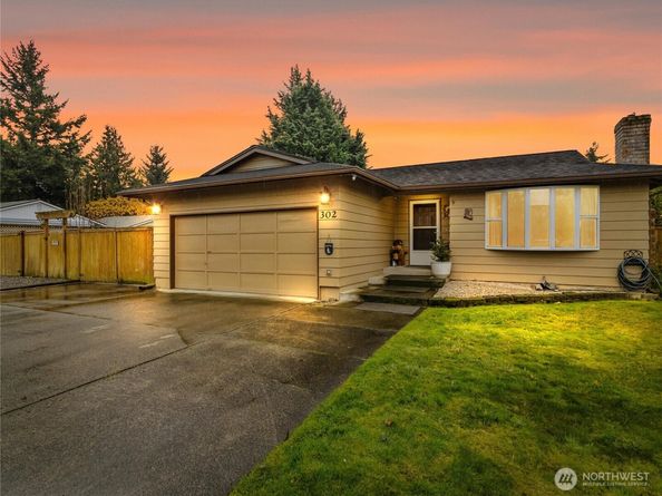 302 1st Avenue E, Pacific WA 98047