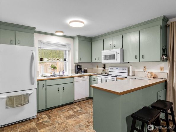 302 1st Avenue E, Pacific WA 98047