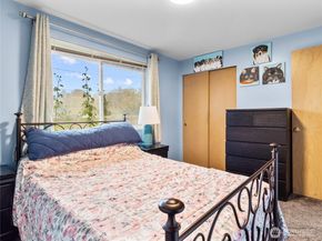 302 1st Avenue E, Pacific WA 98047