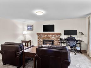 302 1st Avenue E, Pacific WA 98047