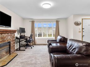 302 1st Avenue E, Pacific WA 98047