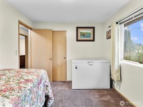 302 1st Avenue E, Pacific WA 98047