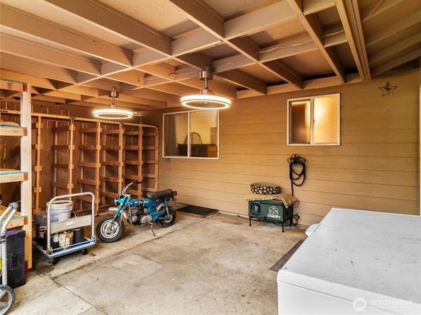 302 1st Avenue E, Pacific WA 98047