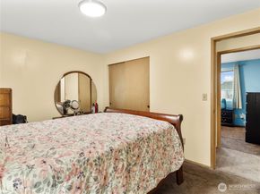 302 1st Avenue E, Pacific WA 98047