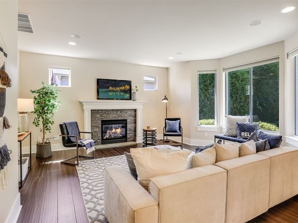 5120 NE 9th Place, Renton WA 98059