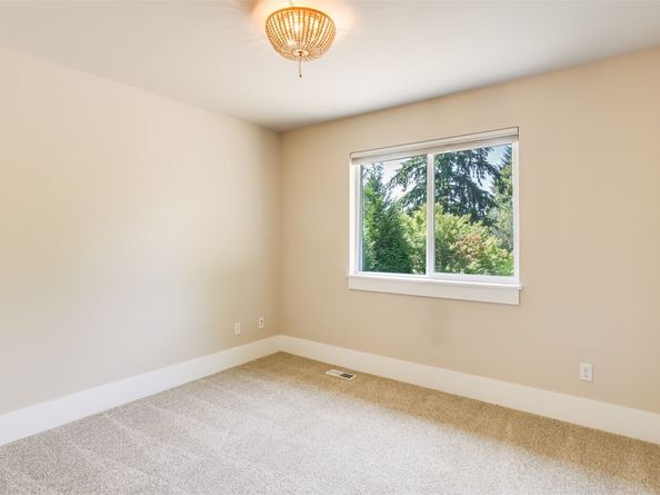 5120 NE 9th Place, Renton WA 98059