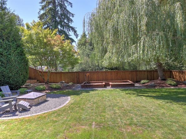 5120 NE 9th Place, Renton WA 98059