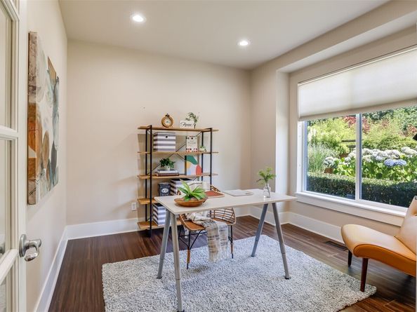 5120 NE 9th Place, Renton WA 98059