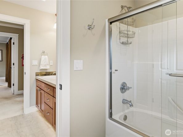 1607 Lyons Avenue NE, Renton WA 98059