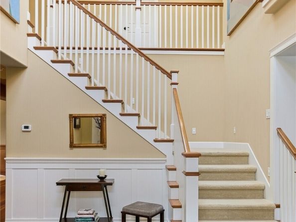 1607 Lyons Avenue NE, Renton WA 98059