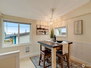 3112 Tulalip Avenue 1&2, Everett WA 98201