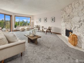 1071 4th Avenue S 302, Edmonds WA 98020