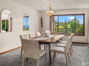 1071 4th Avenue S 302, Edmonds WA 98020