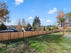 8305 Duncan Avenue S, Seattle WA 98118