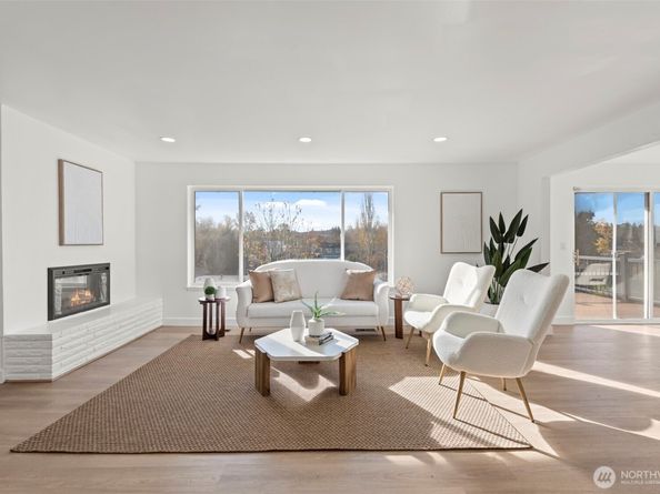 8305 Duncan Avenue S, Seattle WA 98118