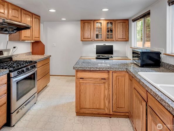 15035 NE 16th Street, Bellevue WA 98007