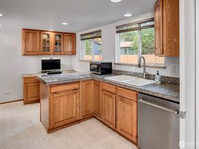 15035 NE 16th Street, Bellevue WA 98007