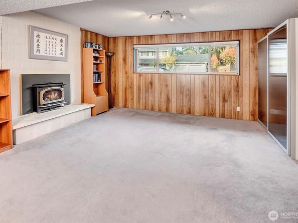 15035 NE 16th Street, Bellevue WA 98007