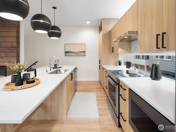 926 NW 58th Street, Seattle WA 98107