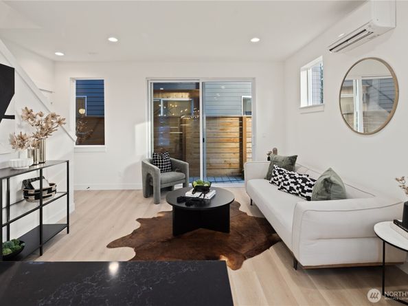 3415 48th Avenue SW, Seattle WA 98116