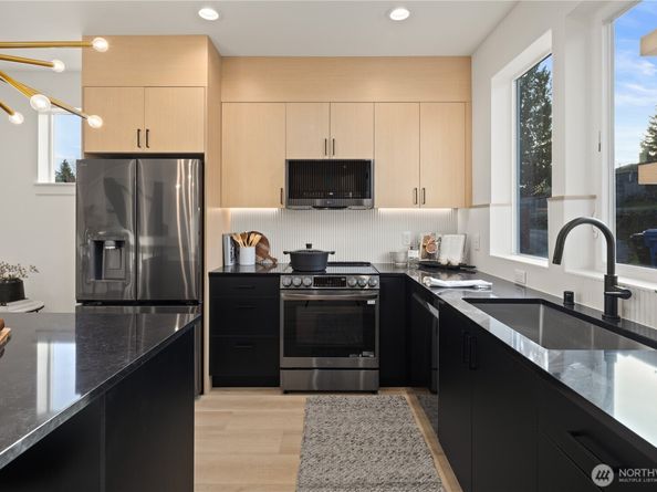 3415 48th Avenue SW, Seattle WA 98116