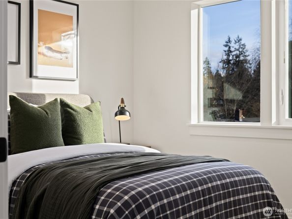 3415 48th Avenue SW, Seattle WA 98116