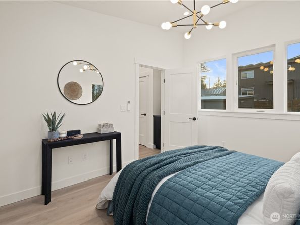 3415 48th Avenue SW, Seattle WA 98116