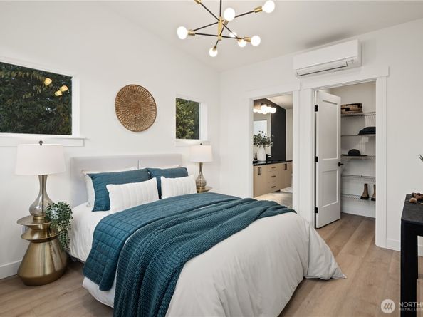 3415 48th Avenue SW, Seattle WA 98116