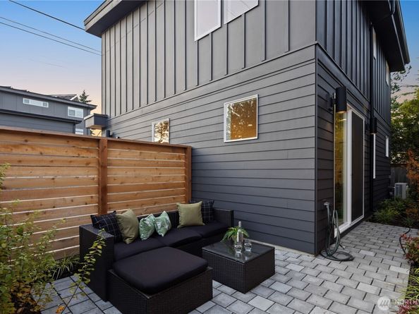 3415 48th Avenue SW, Seattle WA 98116