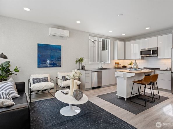 2527 29th Avenue S C, Seattle WA 98144