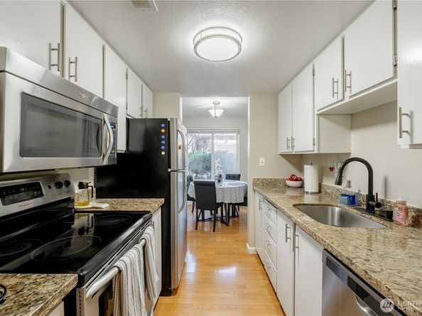 323 75th Street SE A14, Everett WA 98203