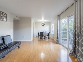 323 75th Street SE A14, Everett WA 98203