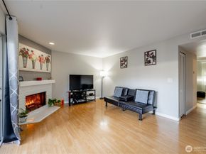 323 75th Street SE A14, Everett WA 98203