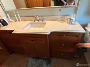 15375 SE 22nd Place, Bellevue WA 98007