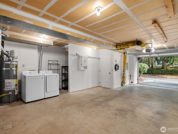 10215 NE 129th Lane, Kirkland WA 98034