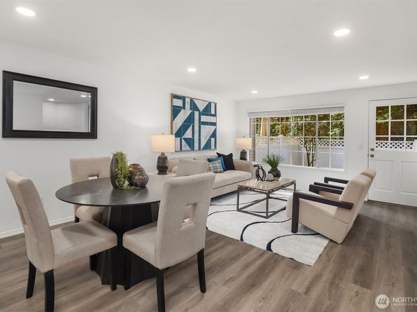 10215 NE 129th Lane, Kirkland WA 98034