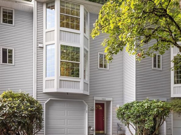 10215 NE 129th Lane, Kirkland WA 98034