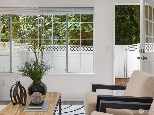 10215 NE 129th Lane, Kirkland WA 98034