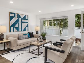 10215 NE 129th Lane, Kirkland WA 98034